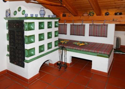 edelweiss Kamin mit Bank