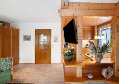 Wohnzimmer_Fewo Alpenaster_Haus Werdenfels in Mittenwald